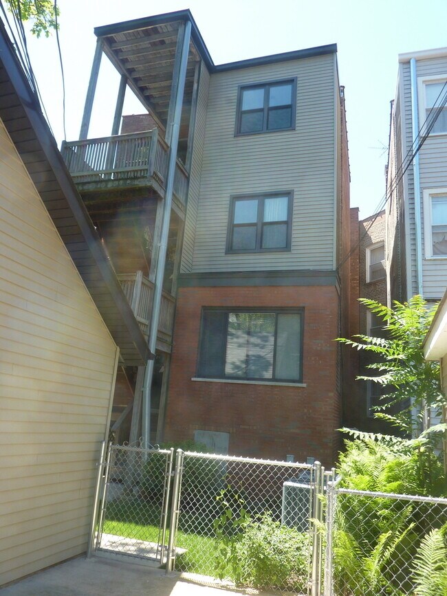 Building Photo - 5521 N Glenwood Ave