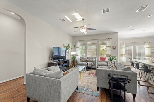 Building Photo - 11218 Puckett River Dr