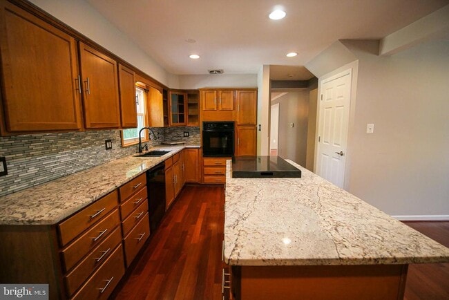 Building Photo - 13210 Nickleson Dr