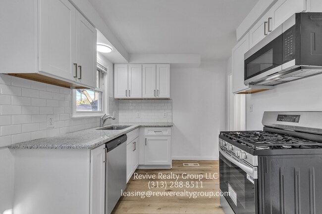 Building Photo - 4802 Niagara St