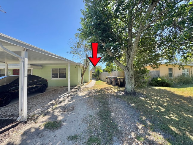 Building Photo - Furnished Apartment - Auburndale