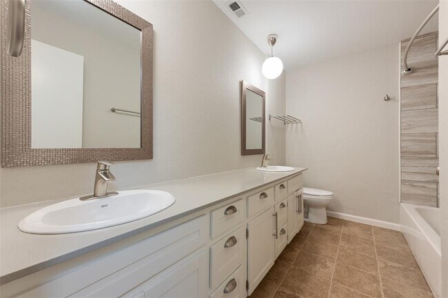 Building Photo - 12302 Eagle Rock Cove