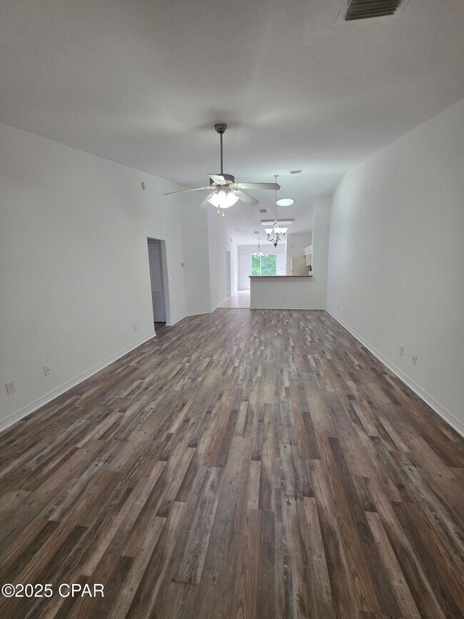 Building Photo - 3046 Meadow St