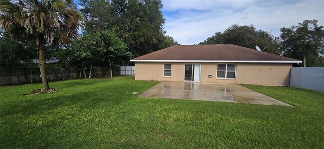 Building Photo - 36115 Michigan Dr