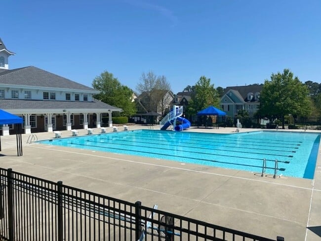 Building Photo - 1352 Legendary Ln