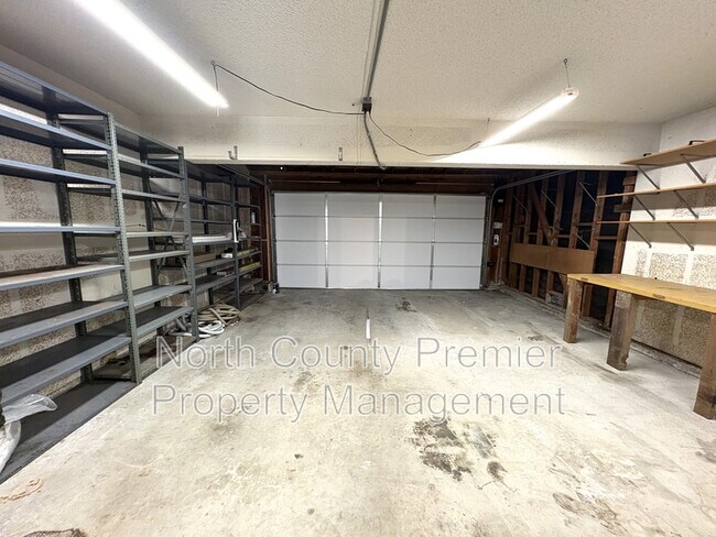 Building Photo - 3115 Madera Ct