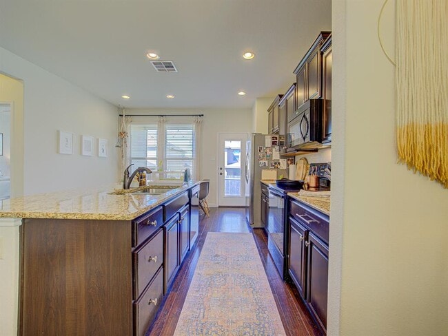 Building Photo - 9928 Aly May Dr