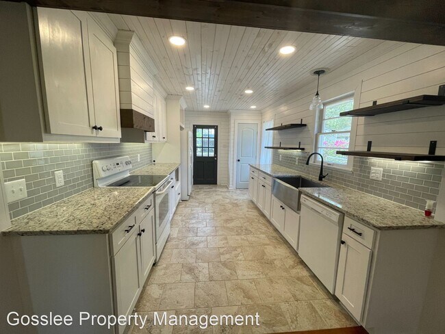 Building Photo - 3 br, 1 bath House - 357 Leland Avenue