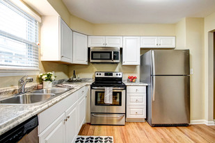 Interior Photo - Courtyard Apartments