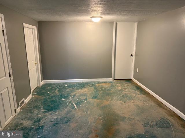 Building Photo - 236 Larchmont Dr
