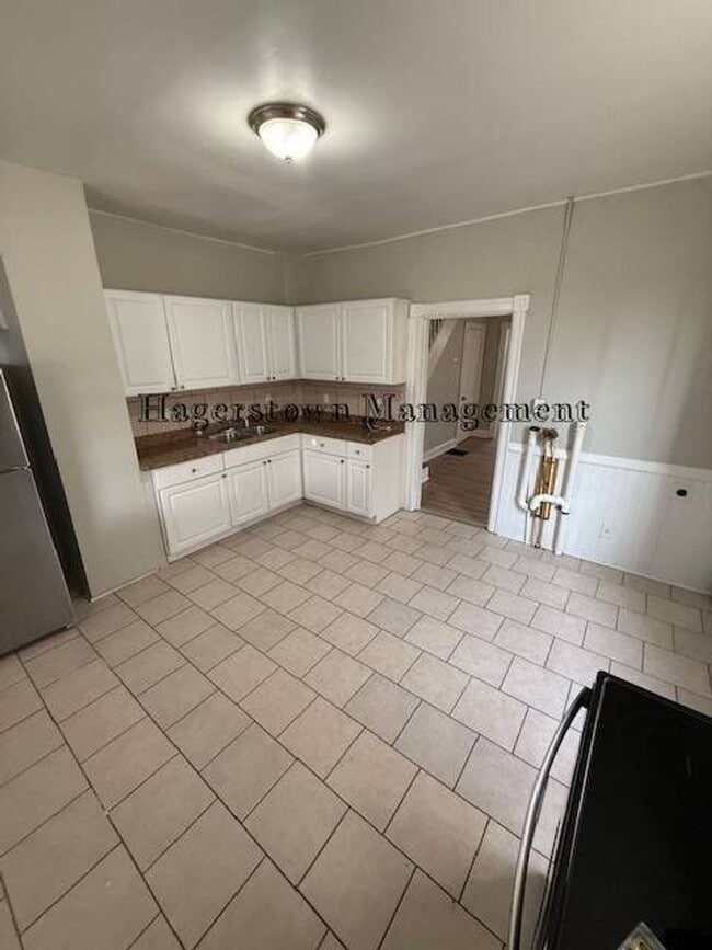 Building Photo - Duplex - South End