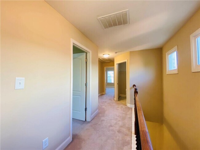 Building Photo - 836 Red Hart Ln