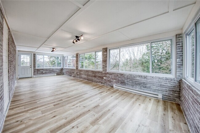 Building Photo - 2158 Reis Run Rd