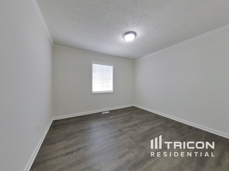 Building Photo - 3764 Cherokee Overlook Dr