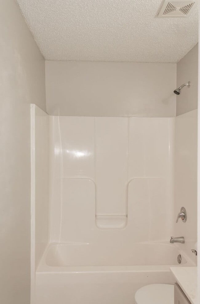 Building Photo - Nice home located on quiet Culdesac!