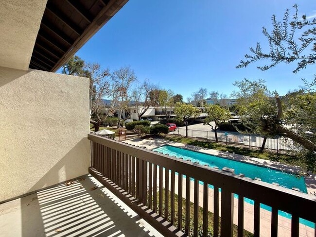 Building Photo - Just Got Renovated !!!! Imagine This....One-Bedroom Rental Offering More Space, More Comfort, Mor...