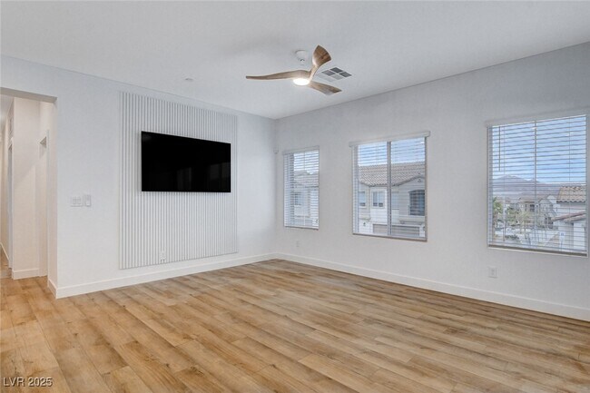 Building Photo - 237 Callen Falls Ave