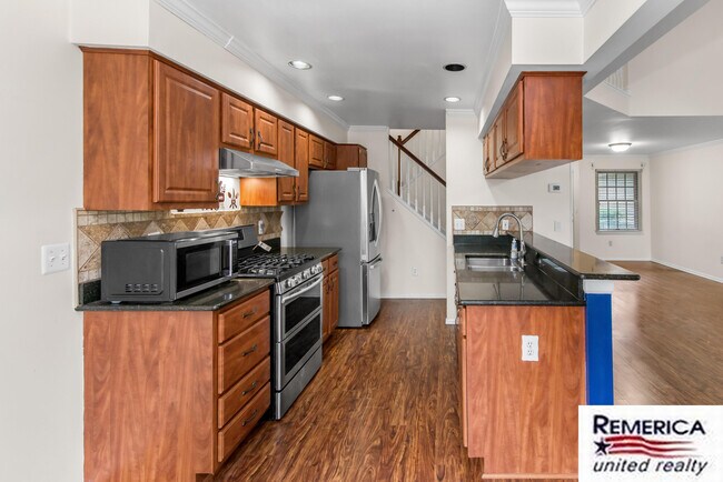 Building Photo - 45189 Horseshoe Dr