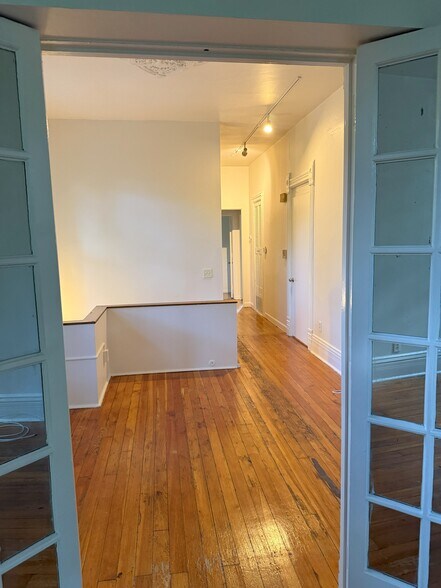 office area outside primary bedroom - 2059 N Clifton Ave