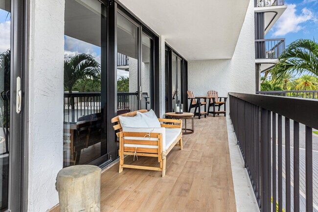 Building Photo - 4748 S Ocean Blvd