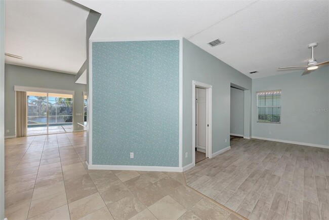Building Photo - 13465 Bastiano St