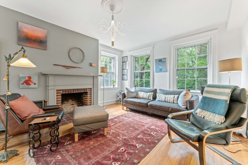 Building Photo - 43 Linnaean St