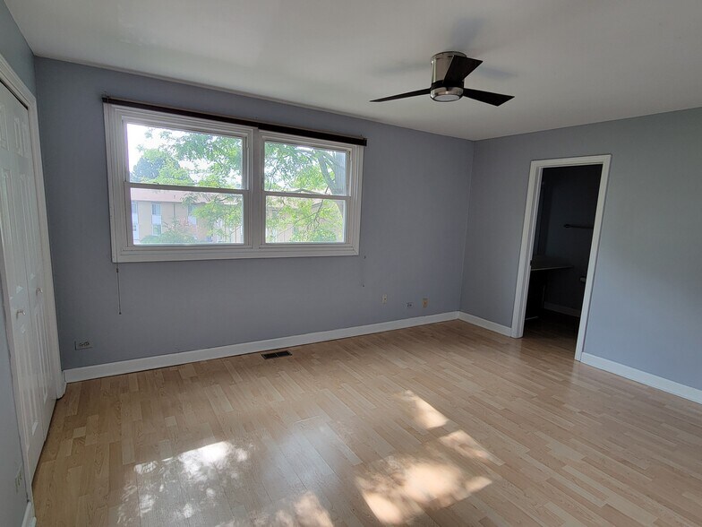 Building Photo - 2116 Rugen Rd