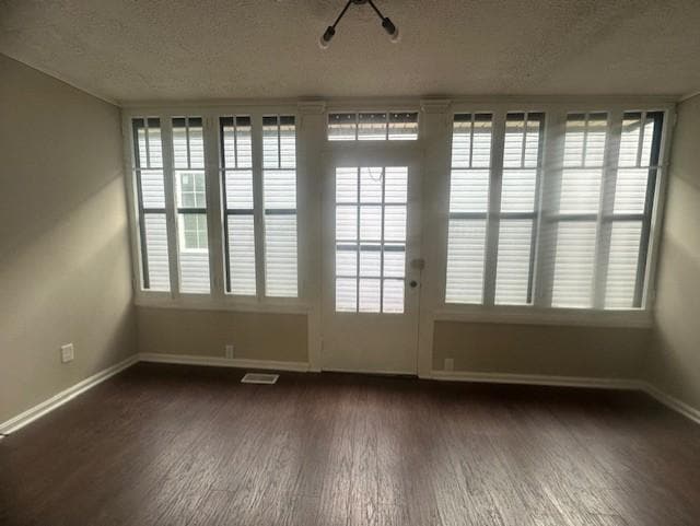 Building Photo - 1709 Ekin Ave