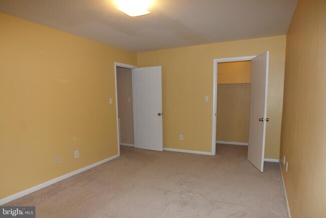 Building Photo - 7600 Savannah St