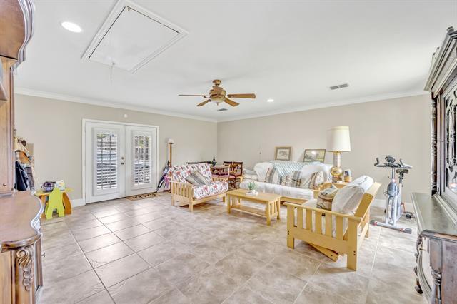 Building Photo - 5403 Linden Ct