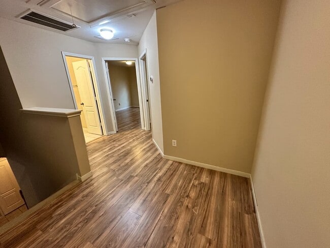 Building Photo - 5302 Canyon Hollow Dr