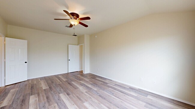 Building Photo - REMODELED BEAUTY WAITING FOR YOU BY FORT H...