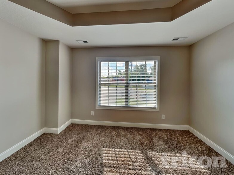 Building Photo - 515 Magnolia Dr