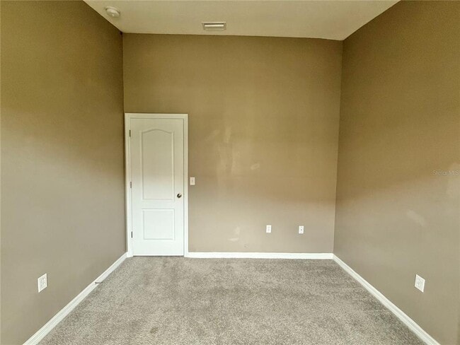 Building Photo - 7001 Interbay Blvd