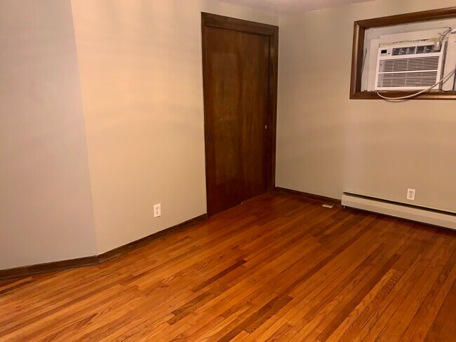 Building Photo - 4370 Seeman St SW