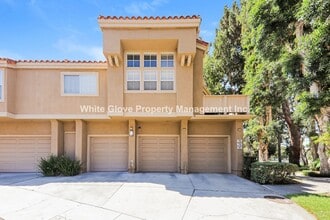 Building Photo - Wonderful 3 bedroom Northwood Condo