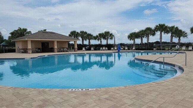 Building Photo - 487 Eaglecrest Dr