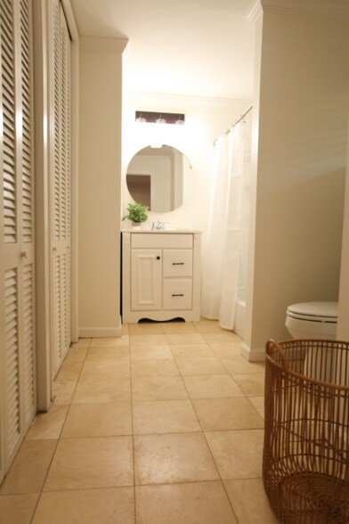 Building Photo - 915 Aberdeen Ave