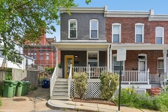 Building Photo - 612 Harding Pl