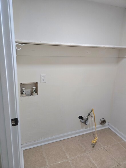 Building Photo - 106 Sterling Ct