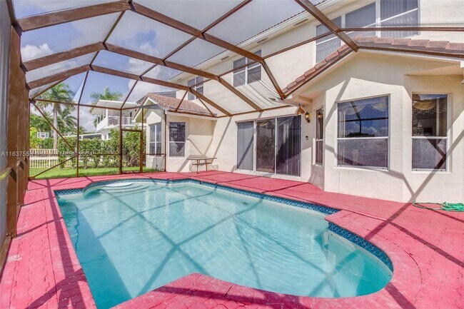 Building Photo - 2231 SW 164th Ave