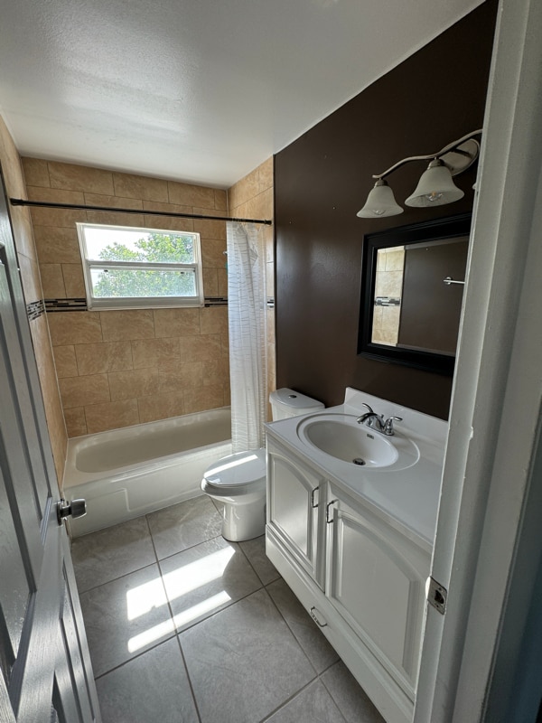 Building Photo - 942 Chace Ln NE