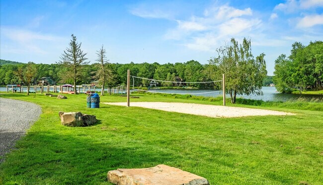 Building Photo - 223 Paxinos Dr