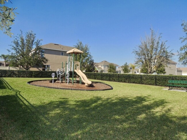 Building Photo - CALL ED FOR SHOWING APPOINTMENTS (352) 217...