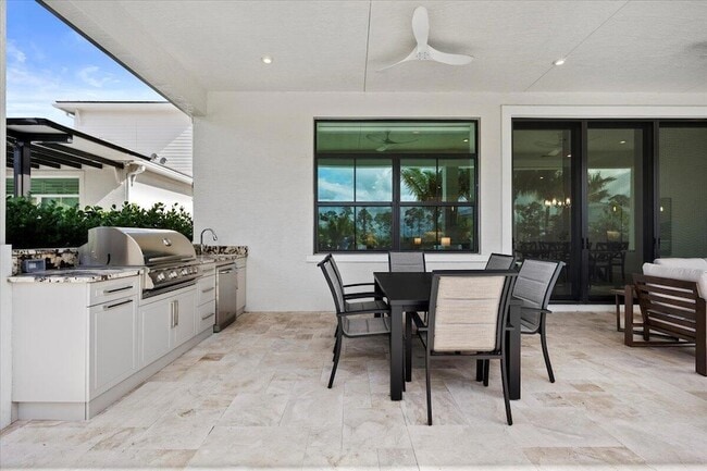 Building Photo - 13621 Le Christine Dr