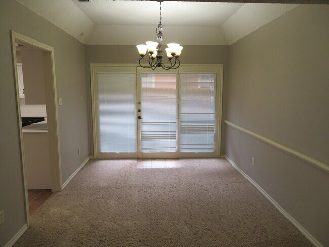 Building Photo - Nice Modern Home Located In Whisper Wood Near Tech. Includes access to pool & tennis court.