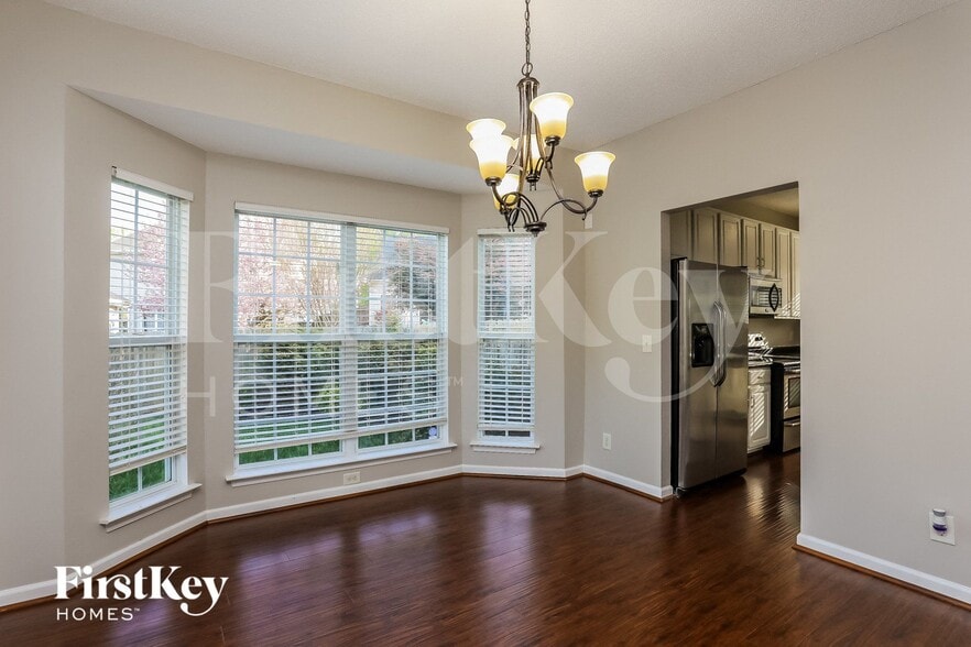 Building Photo - 1115 Fieldstone Dr