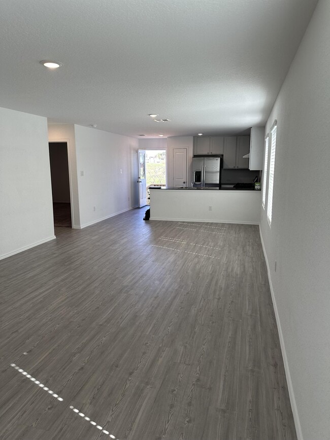 Building Photo - 2422 Broken Arrow
