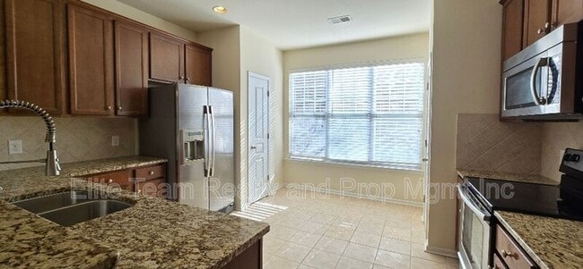 Building Photo - 11190 Bridgewater Dr