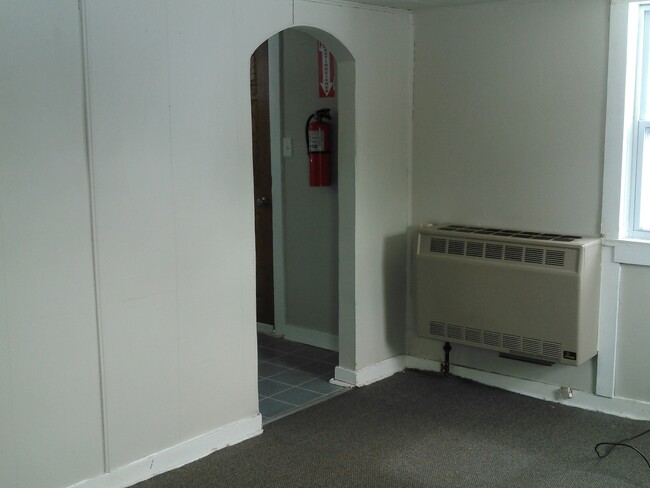 Building Photo - Affordable Living - 1 Bedroom 1 Bathroom -...